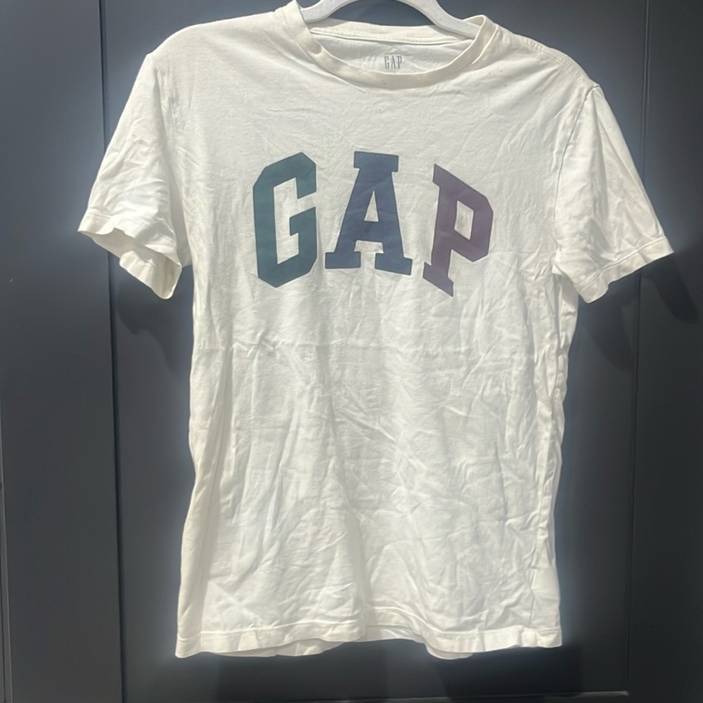 Gap shirt worn once